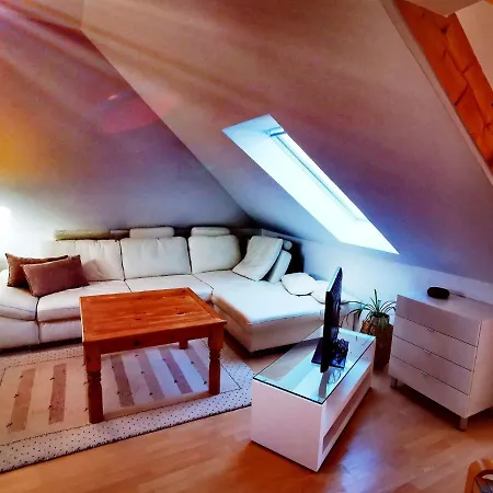 Huebsche Ferienwohnung In Mit Blick Auf Ruegen