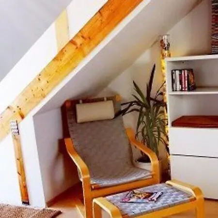Huebsche Ferienwohnung In Mit Blick Auf Ruegen شقة