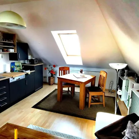 Huebsche Ferienwohnung In Mit Blick Auf Ruegen
